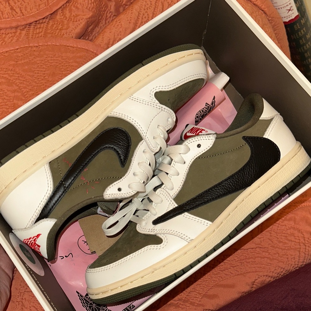 Jordan 1 Retro Low OG SP Travis Scott Medium Olive with Box